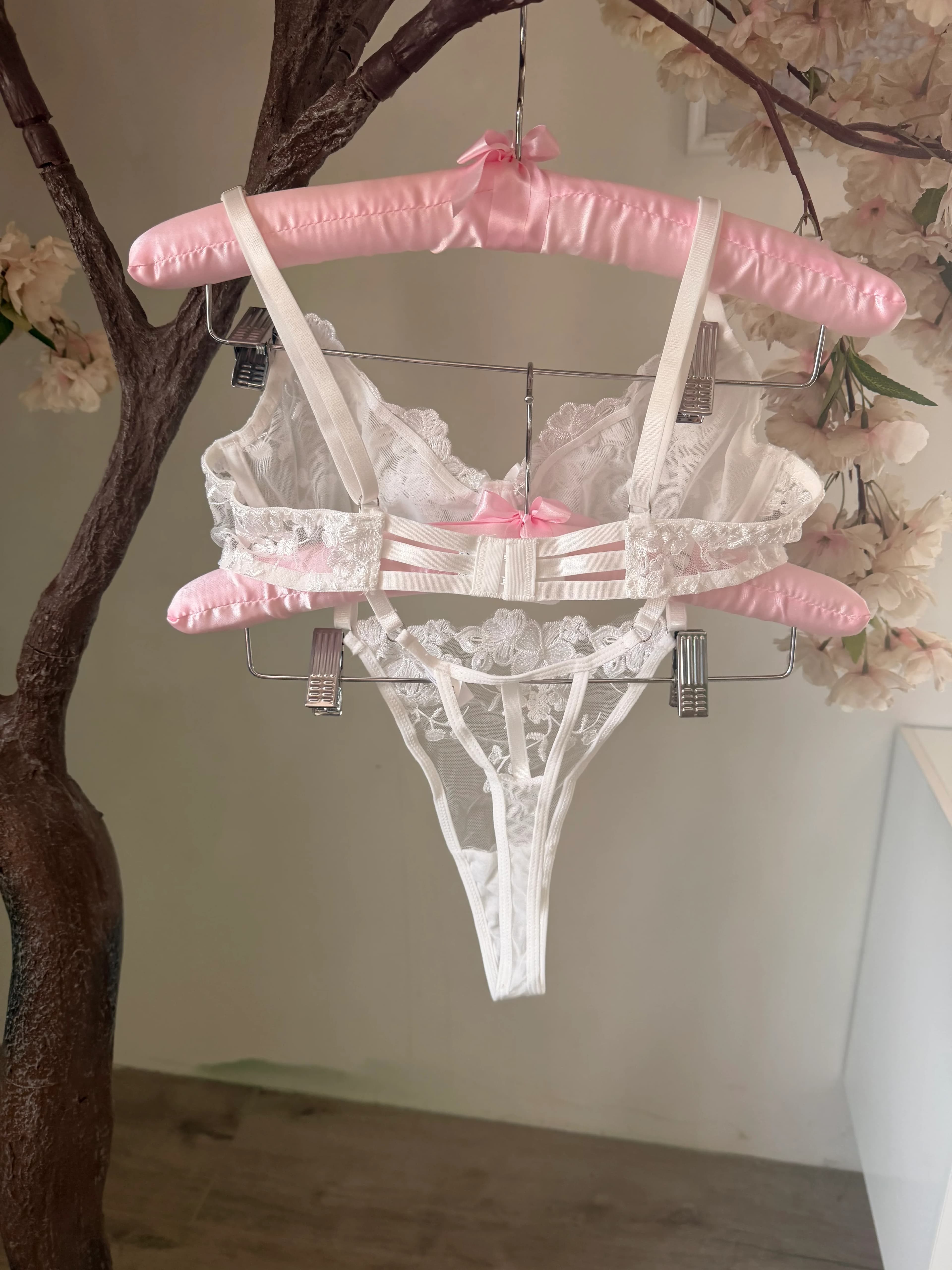 Ensemble Élégance soutien-gorge et string