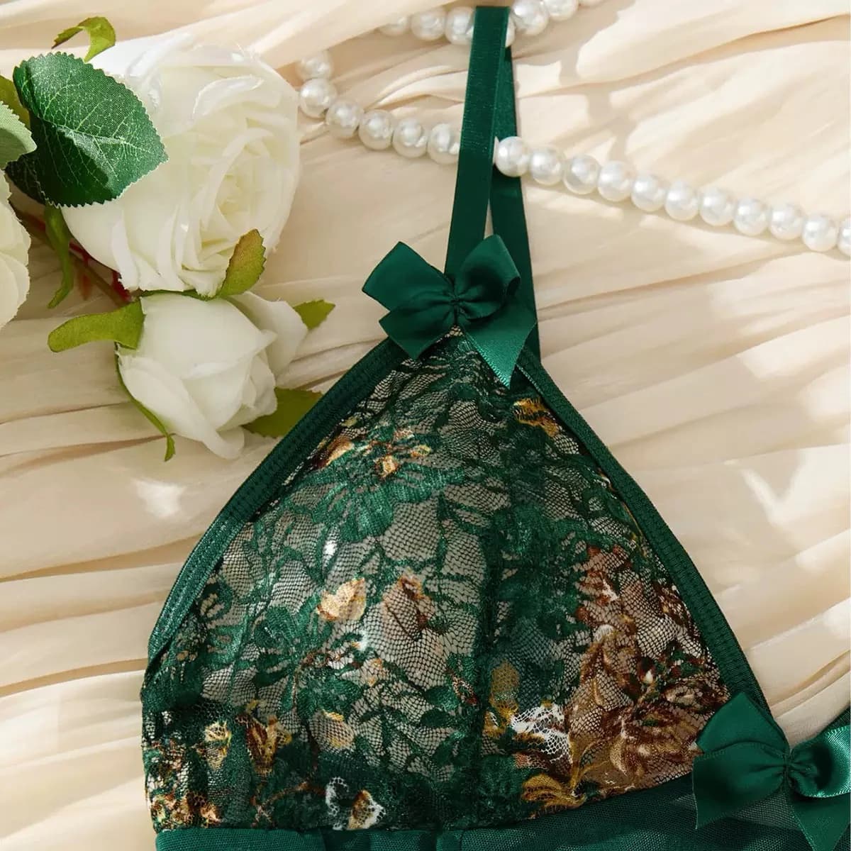 Nuisette Émeraude en dentelle et voile