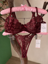 Ensemble Lingerie Florale Élégance – Soutien-Gorge Dentelle & String Assorti