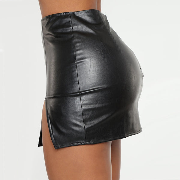 Mini-Jupe de Soirée en Simili Cuir Fendue – Noir & Bordeaux