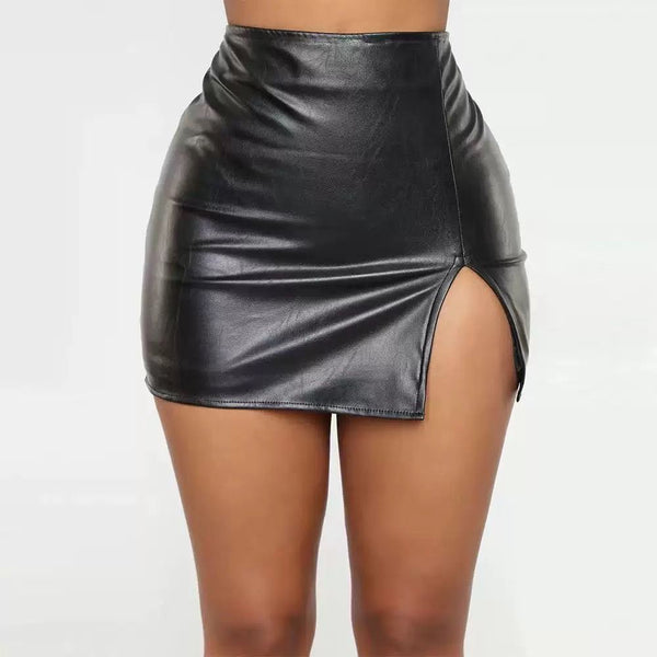 Mini-Jupe de Soirée en Simili Cuir Fendue – Noir & Bordeaux