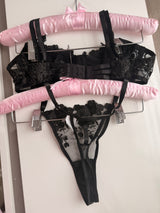 Ensemble Lingerie Florale Élégance – Soutien-Gorge Dentelle & String Assorti