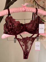 Ensemble Lingerie Florale Élégance – Soutien-Gorge Dentelle & String Assorti